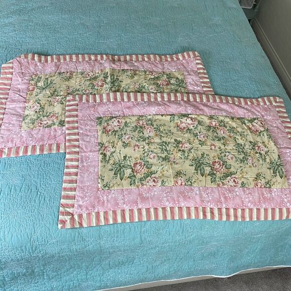 Vintage Quilted large Pillow shams roses pink w/ striped boarder 20"x 36" - Picture 1 of 6